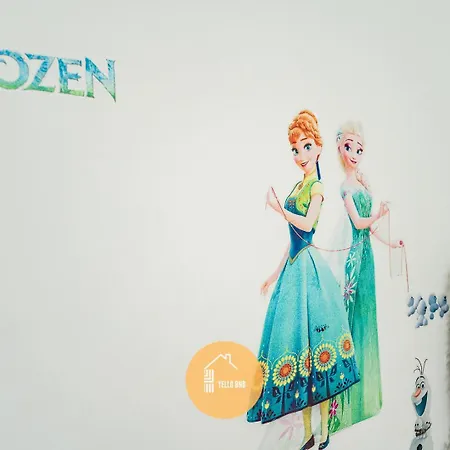 Le G Duplex Frozen Theme Disneyland And Paris *